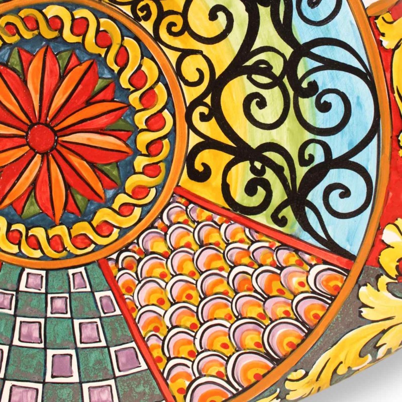 Pouf en céramique de Caltagirone, environ L 50 x h 37 cm. Décoration de charrette sicilienne multicolore - 