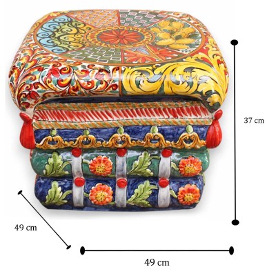 Caltagirone keramisk puff, ca L 50 x h 37 cm. Flerfärgad siciliansk vagndekoration - 