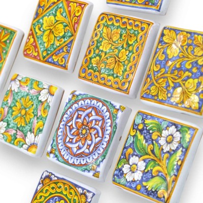 Magnet Brick Magnet L 5 x 5 cm approx. (1pc) in Sicilian ceramic, random decoration - 