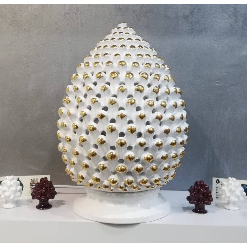 Sizilianische Tannenzapfenlampe aus Caltagirone-Keramik, GOLD-Serie, reinweiße Farbe mit reingoldenen Spitzen – Höhe ca.