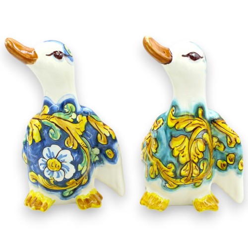 Kaczka z otwartymi skrzydłami, ceramika Caltagirone, wys. 20 x szer. 12 cm ok. (1 szt.) dwie opcje dekoracji - 