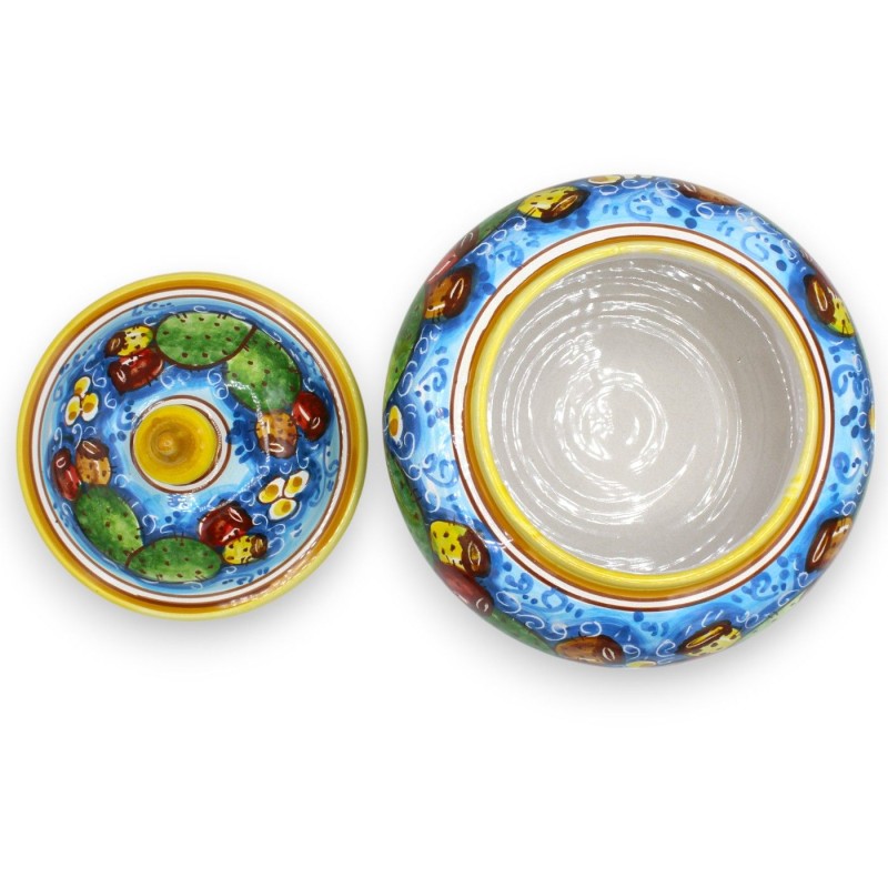 Keksdose oder Schmuckdose aus Caltagirone-Keramik, ca. Ø 22 x H 18 cm. Blasse Feigenkaktus-Dekoration auf blauem Hinterg