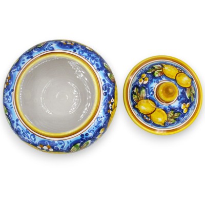 Keksdose oder Schmuckdose aus Caltagirone-Keramik, ca. Ø 22 x H 18 cm. Dekoration Zitronen und Blätter auf blauem Hinter