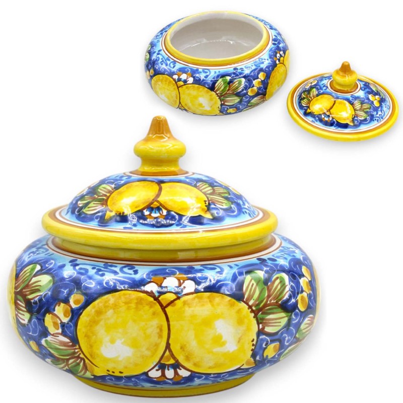 Keksdose oder Schmuckdose aus Caltagirone-Keramik, ca. Ø 22 x H 18 cm. Dekoration Zitronen und Blätter auf blauem Hinter