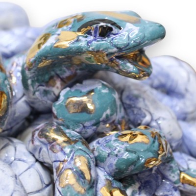 Cabeza de Medusa, figura mitológica, cerámica de Caltagirone h 55 cm aprox. Azul antiguo, detalles de esmalte de oro pur