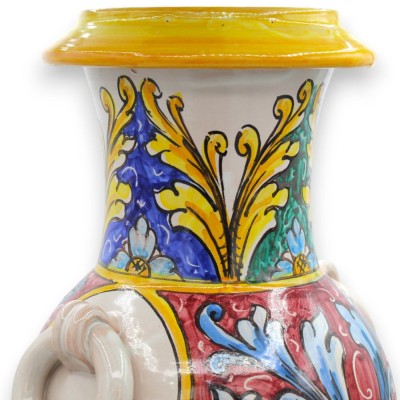 Vase à anses à col haut, céramique fine sicilienne, h 45 x 22 cm environ. Décoration baroque, fond bordeaux et vert - 