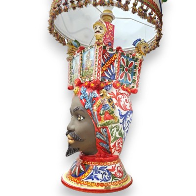 Mohrenkopflampe, Caltagirone-Keramik, H. ca. 90 x 45 cm. Crown Sponda Sizilianischer Wagen - 