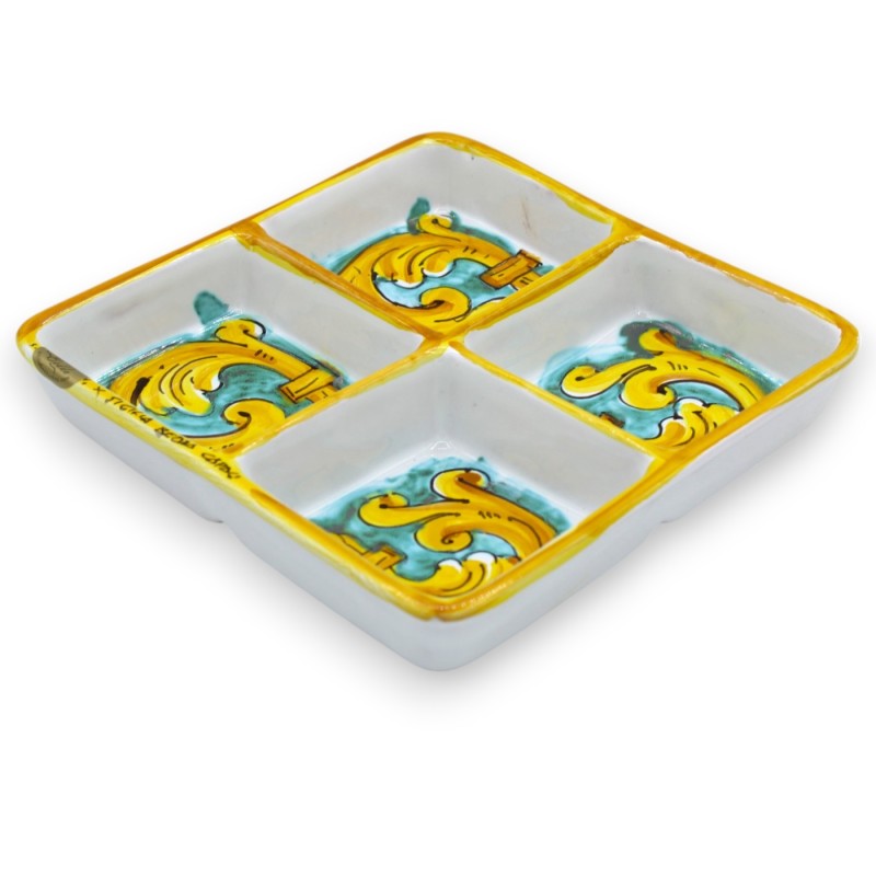 Plat à apéritif carré en céramique sicilienne, env. L 17 x 17 cm. (1pc) diverses décorations - 