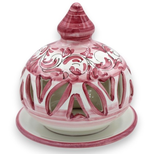 Bougeoir baroque perforé, h 13 / 14 x 12 cm environ. Bordeaux, décoration du XVIIe siècle - 