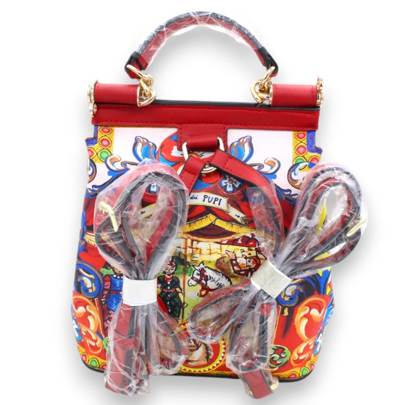 Ryggsäck i ekologiskt läder med handtag, h 32 x 23 cm ca. Dekoration "Teatro dei Pupi", röd bakgrund - 