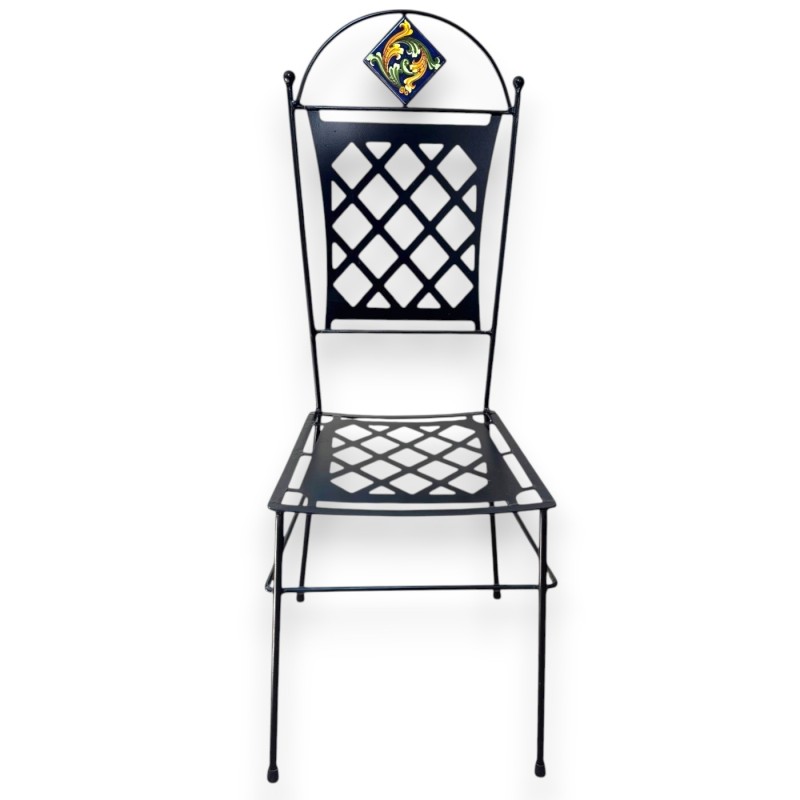 Chaise artisanale en fer forgé intégral, avec majolique en céramique de Caltagirone - h 171x42x42 cm environ. Décoration