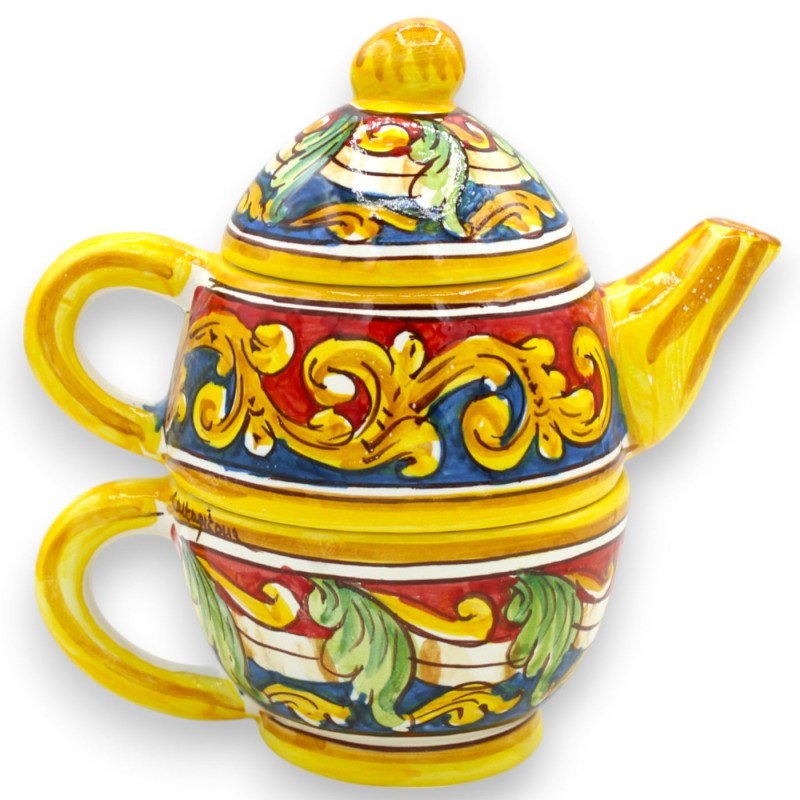 Dzbanek do herbaty składający się z trzech części, ceramika Caltagirone, ok. Wysokość 18 cm. Dekoracja barokowa, liście,