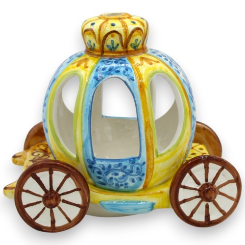 Askungens vagn värmeljusstake, Caltagirone keramik, höjd 14 x 16 cm ca. turkos och gul bakgrund -  2