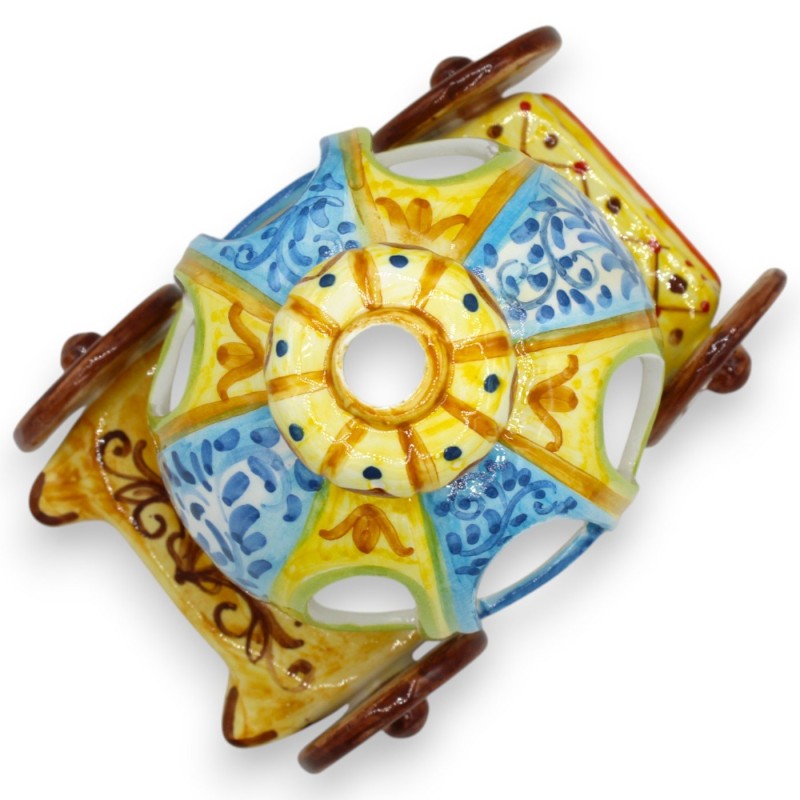 Askungens vagn värmeljusstake, Caltagirone keramik, höjd 14 x 16 cm ca. turkos och gul bakgrund - 
