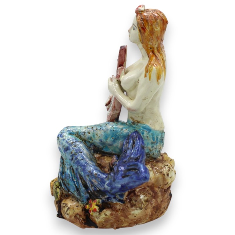 Syrena z lirą na skale, ceramika Caltagirone - wys. ok. 18 x 13 cm, zdobienia tłoczone -  Syrena z lirą na skale, ceramika Caltagirone - wys. ok. 18 x 13 cm, zdobienia tłoczone -