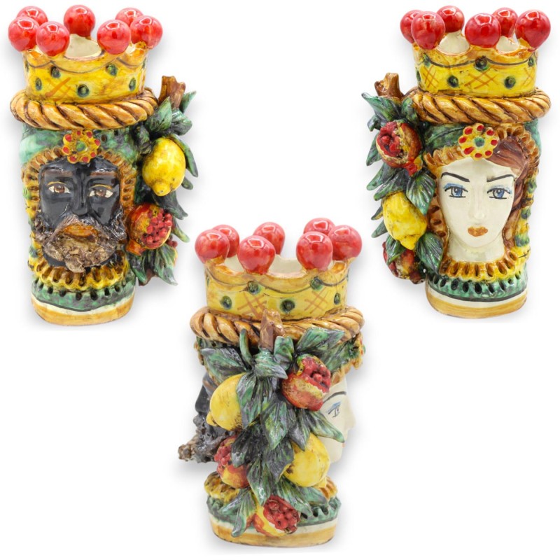Janus Bifrons head with two faces in Caltagirone ceramic, h 18 cm approx. Crown, braid and fruit, green background - 