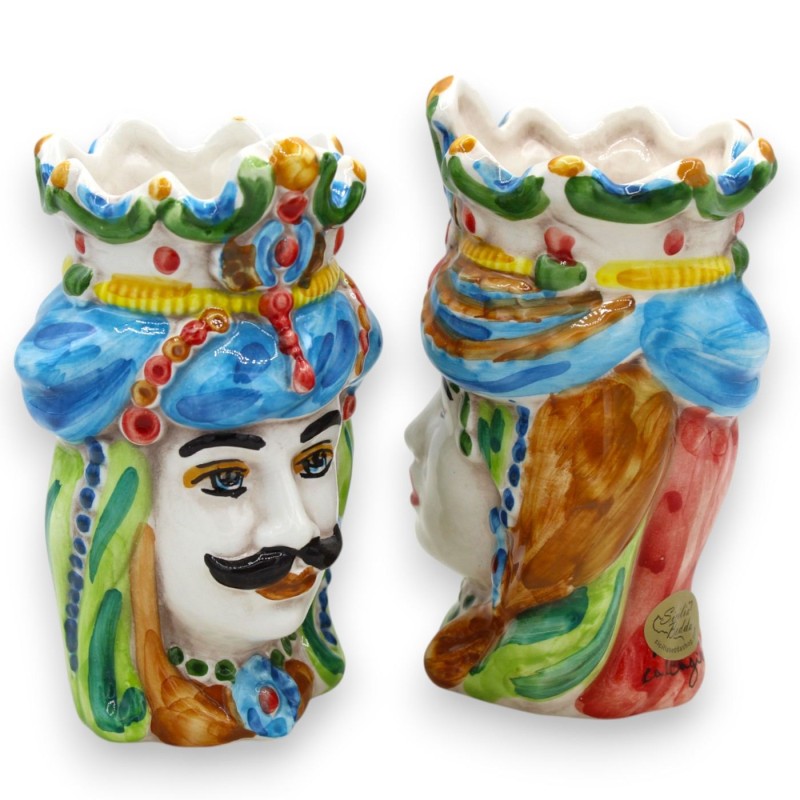 Paar donkerbruine koppen van Caltagirone-keramiek, h ca. 13/14 cm. kroon en tulband MD15 - 