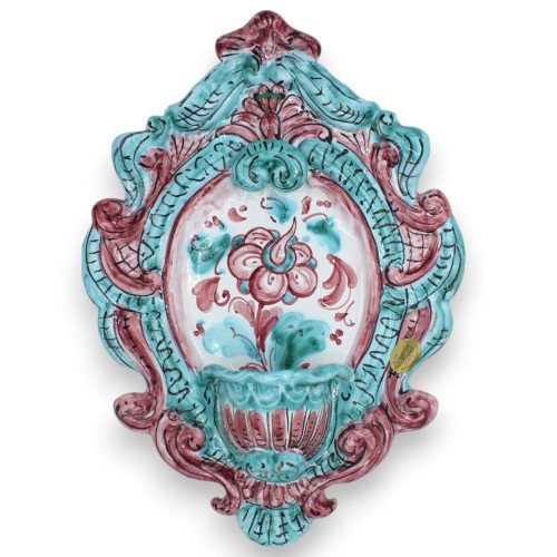Bénitier en céramique sicilienne - h 30 cm x L 21 cm environ. décoration florale sur fond vert et bordeaux MD2 - 