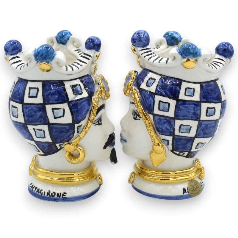 Siciliaanse Moorse hoofden (paar) h ca. 17 cm. Caltagirone keramiek, kroon en moderne decoratie - 24 karaat puur GOUD em