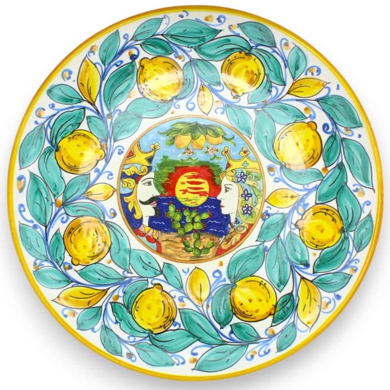 Plato ornamental de Ø 38 cm aprox. Cerámica siciliana, decoración de limones sicilianos y cabezas de moro, borde amarill