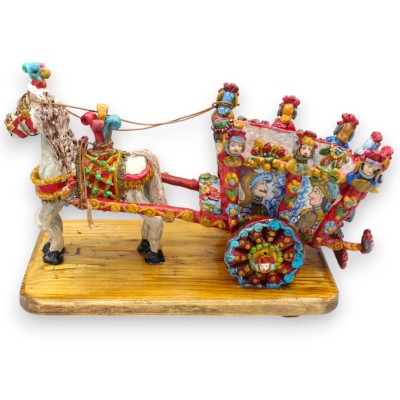 Carretto Siciliano con Cavallo, pregiata ceramica Siciliana, L 35 x h 23 cm ca. Su Base in Legno, interamente realizzato