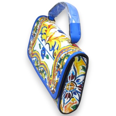 Kunstleren enveloptas met handvat - ca. 24 x 25 x 7 cm, Siciliaanse majolica-decoratie, witte achtergrond - 