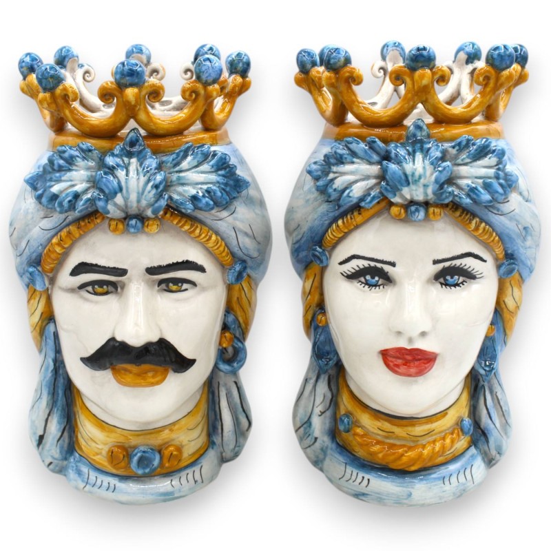 Cabezas moriscas sicilianas, aprox. 25 cm de altura (par), cerámica de Caltagirone, con corona y hojas de acanto, Azul A