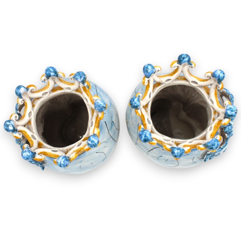 Cabezas moriscas sicilianas, aprox. 25 cm de altura (par), cerámica de Caltagirone, con corona y hojas de acanto, Azul A