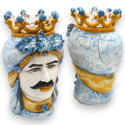Cabezas moriscas sicilianas, aprox. 25 cm de altura (par), cerámica de Caltagirone, con corona y hojas de acanto, Azul A
