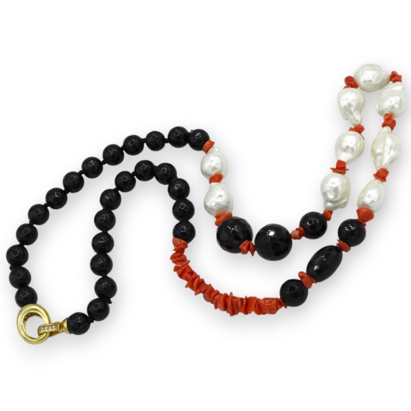 Collana di perle Scaramazze, Onice e Corallo, L 66 cm ca. Chiusura in Argento 925 placcato Oro - 
