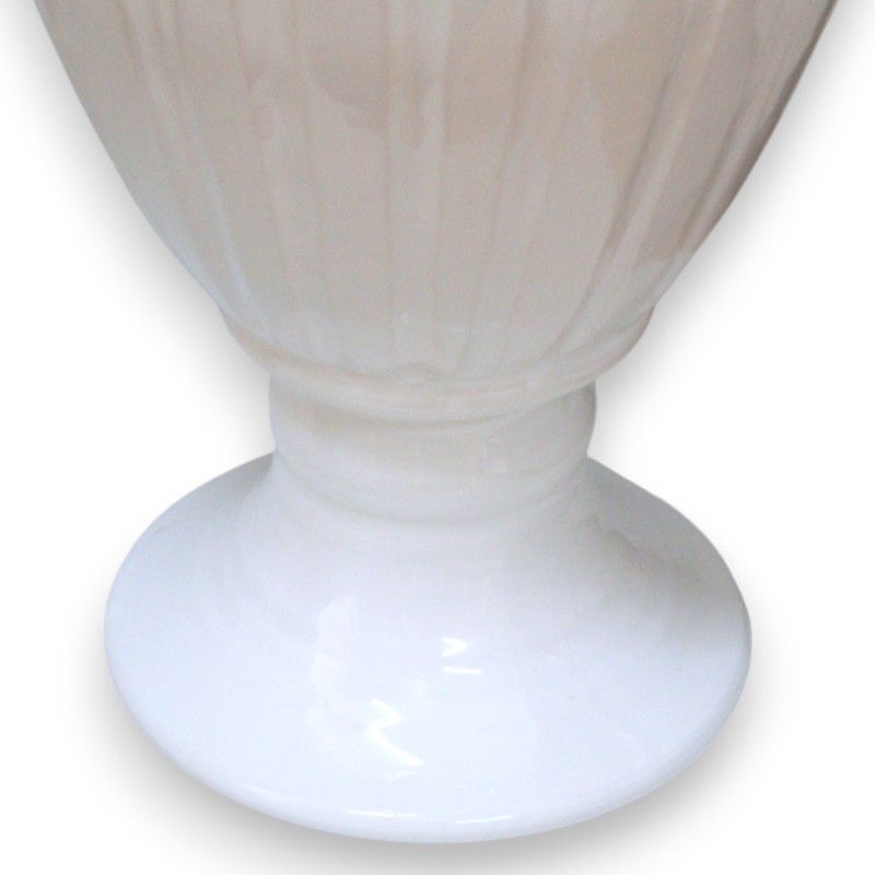 Jarrón Corona con ranuras, cerámica fina, aprox. 47 x 22 cm. Blanco. - 