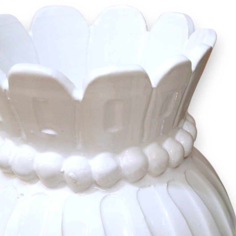 Corona Vase mit Rillen, Feinkeramik, ca. 47 x 22 cm. Weiß - 
