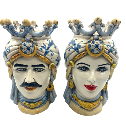 Paar Moorse hoofden uit Caltagirone met kroon - h 25 cm Klassieke kroon met blauwe versiering