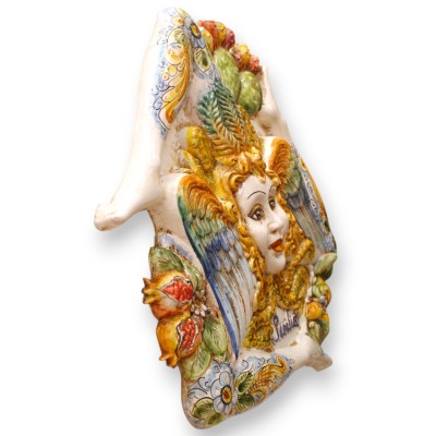 Riesige Trinacria aus Caltagirone-Keramik, ca. 62 cm hoch, Modell mit MD2-Frucht. - 