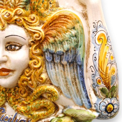 Riesige Trinacria aus Caltagirone-Keramik, ca. 62 cm hoch, Modell mit MD2-Frucht. - 