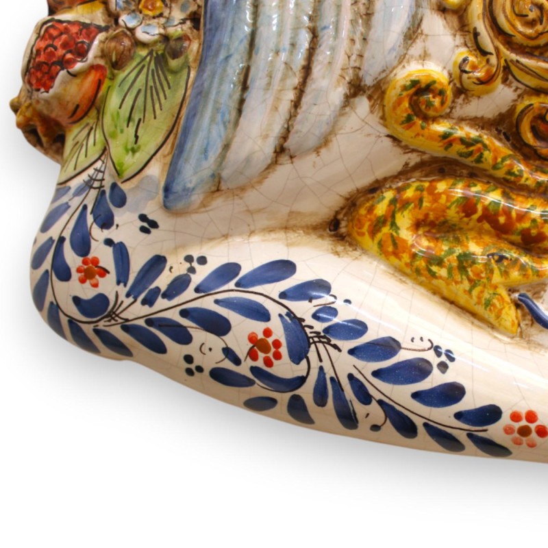 Riesige Trinacria aus Caltagirone-Keramik, ca. 62 cm hoch, Modell mit MD3-Frucht. - 
