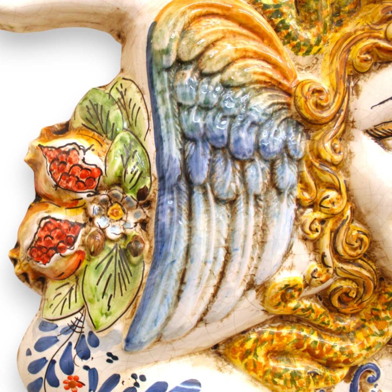 Riesige Trinacria aus Caltagirone-Keramik, ca. 62 cm hoch, Modell mit MD3-Frucht. - 