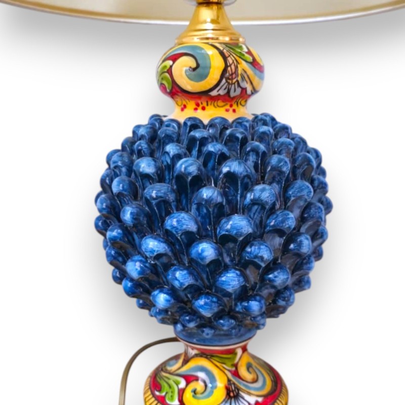 Caltagirone ceramic pine cone lamp, approx. 50 x 30 cm. Antique blue, multi-coloured stem and multi-decoration. - 