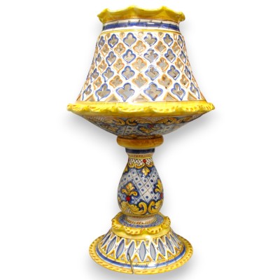 Lume Impero Traforato e Smerlato, h 65 cm ca. Ceramica Siciliana, decoro barocco e geometrico