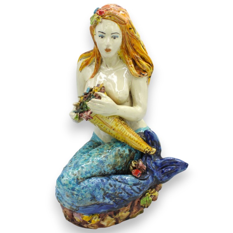 Sereia com Cornucópia de Flores sobre...