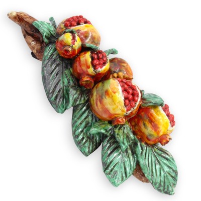 Hangende bundel granaatappels, van Caltagirone keramiek - h 32 x 14 x 10 cm ca.