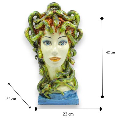 Testa di Medusa, figura mitologica, ceramica Caltagirone h 42 cm ca. con base quadrata