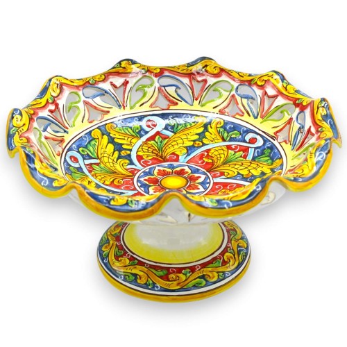 Centre de table coupe à fruits avec bords festonnés et...