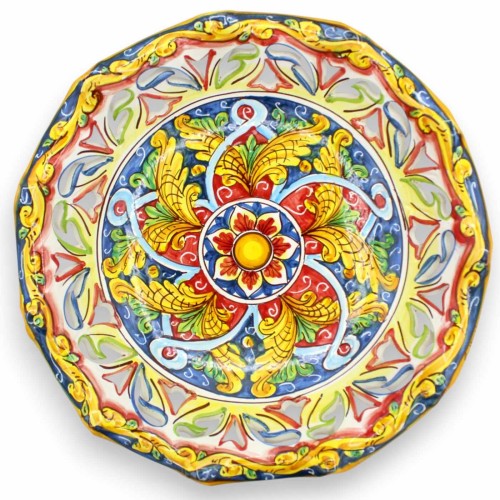 Fruitschaal als middelpunt met gekartelde en... 2