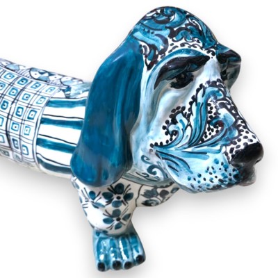 Dachshund Gigante da Série ÉLITE, Cerâmica Caltagirone, 60x30 cm – Decoração em Azul-petróleo Siciliano, Escultura Artesanal Pin