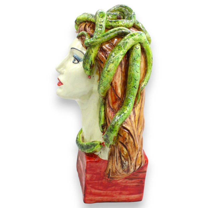 Cabeza de Medusa, figura mitológica,...