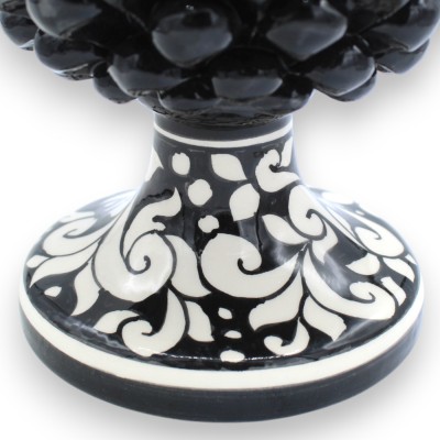 Pinha siciliana, cerâmica de Caltagirone, aproximadamente 25 cm de altura. Design moderno, PRETO E BRANCO.