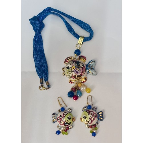 Collar y pendientes de cerámica de Caltagirone con forma...