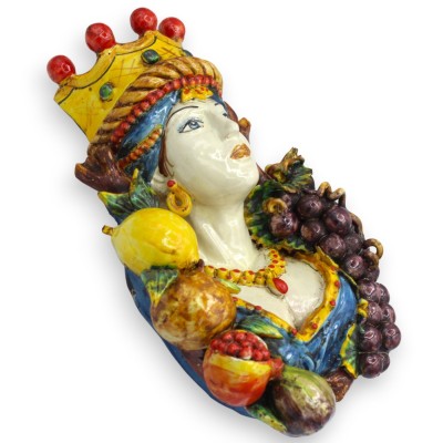 Busto mural de cerámica de Caltagirone (para colgar). "Diosa de la Fruta", aprox. 32 x 22 cm. Fondo azul.
