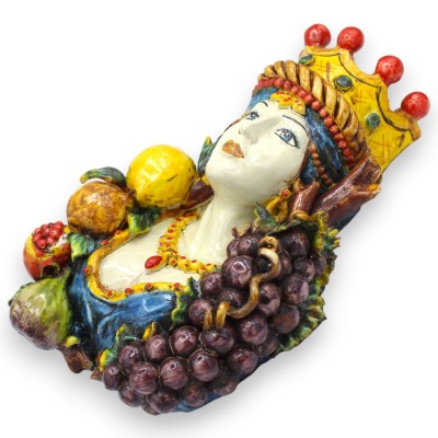 Busto mural de cerámica de Caltagirone (para colgar). "Diosa de la Fruta", aprox. 32 x 22 cm. Fondo azul.